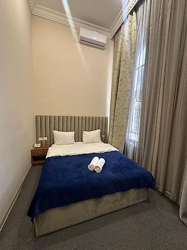Otaqların günlük kirayəsi: Satılır. 12 otaq üçün mebel komplekti (televizor və kondisioner daxil — 11