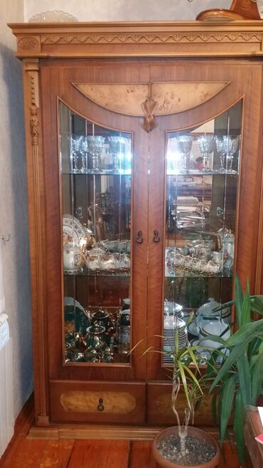 Qonaq otağı dəstləri: Klassik üslubda qonaq otağı mebel dəsti — 8