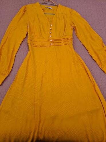 Платья: Коктейльное платье, Миди, S (EU 36)