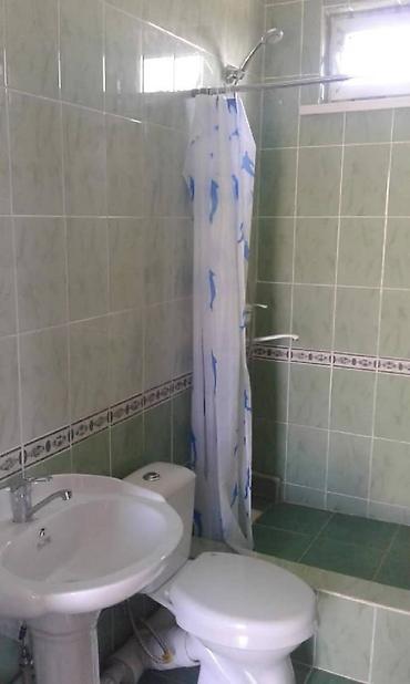 Коммерциялык кыймылсыз мүлктү сатуу: Продаётся коттедж, расположенный на иссык-куле г Чолпон-Ата в районе — 9