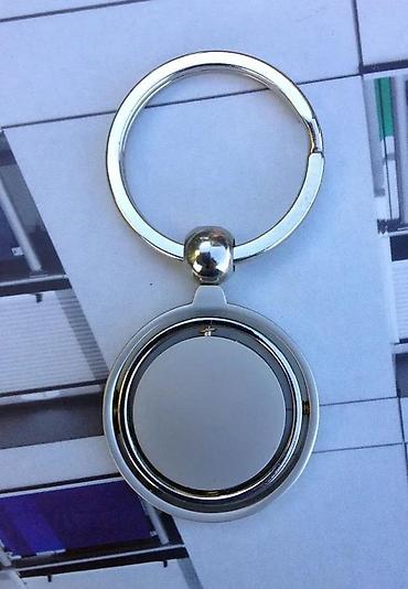 Privesci za ključeve: Kanada, Pariz - masivan, rotirajući privezak - original 2kom. cena za — 8