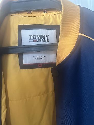 Kişi geyimləri: Original tommy hilfiger ela veziyetde qlaib L razmer 100 azn satilir — 2