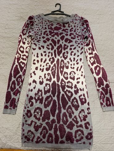 Dəstlər, kostyumlar: Qadın geyimləri dəsti – 4 müxtəlif model 1) İki hissəli dəst - Üst — 10