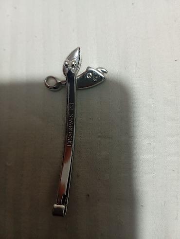 Ювелирные изделия: Заколка от Своровский состоянии хорошее цена 3500 — 3