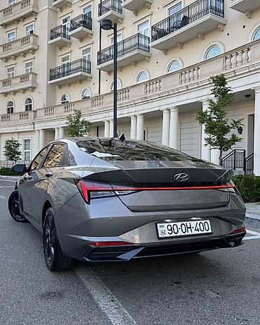 kor zona: Hyundai Elantra: 2 l | 2022 il Sedan — 8