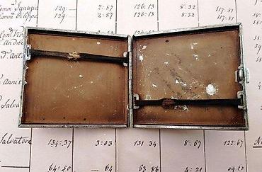 Upaljači i prateća oprema: Vintage Kraft Alpacca tabakera, označena, Robert Kraft. ANTIKVITET — 9