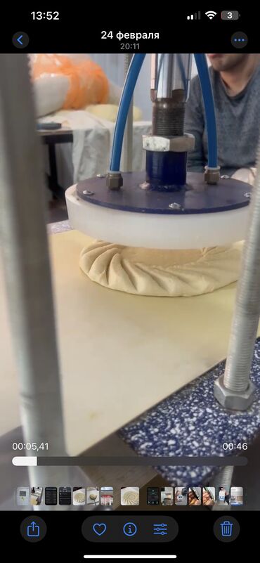 Тандыры: Срочно продаю 
 Станок для хлеба с мощный компрессором — 8