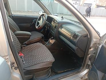 Volkswagen: Volkswagen Vento: 1993 г., 1.8 л, Механика, Седан — 18