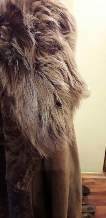 Paltolar: Dublyonka təmi̇z dəri̇ xəz türki̇yəni̇ndi̇ qadin üçün 52-54 razmerdi̇ — 12