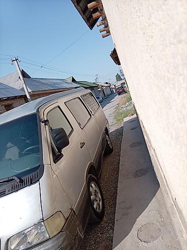 kirgiz auto: Ssangyong Istana: 2000 г., Бус — 4