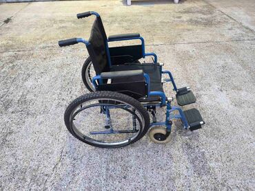 Hodalice, štake, štapovi za hodanje, kolica za hodanje: Invalidska kolica u dobrom stanju

Nalaze su Kotežu — 9