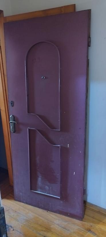 Metall giriş qapısı - Material: möhkəm metal konstruksiya - Rəng