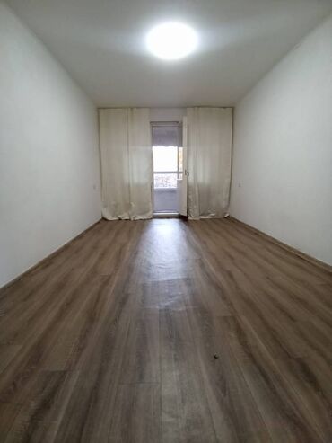 французский квартал в бишкеке на продаже квартир: 1 бөлмө, 32 кв. м, 104-серия, 1 кабат, Эски ремонт