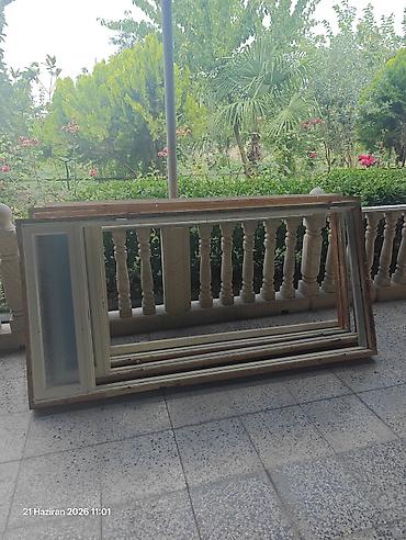 qapi ucun setkalar: Ağ rəngli iç qapılar və pəncərə çərçivələri Məhsul təsviri: - Klassik — 3
