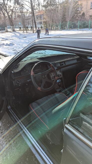 Mercedes-Benz: Mercedes-Benz W124: 1991 г., Купе — 7