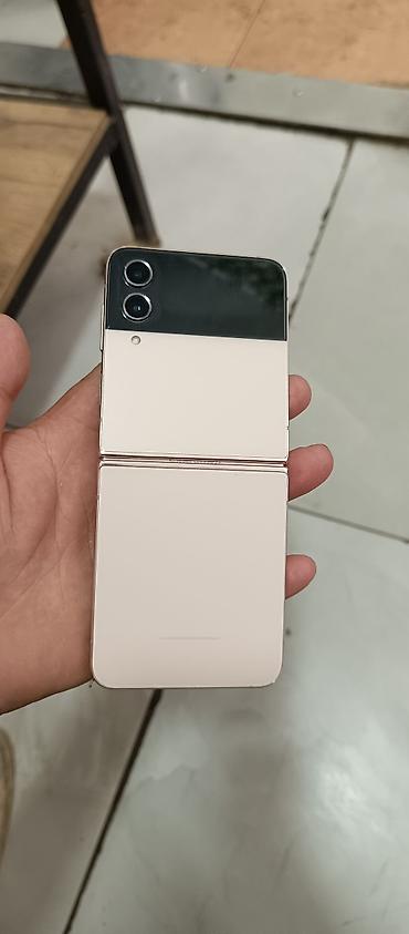 z fold 3: Samsung Galaxy Z Flip 3, Б/у, 256 ГБ, цвет - Золотой — 6