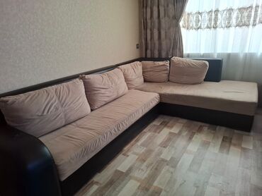 Divanlar: Divan, İşlənmiş, Açılan, Bazalı, Çatdırılma yoxdur