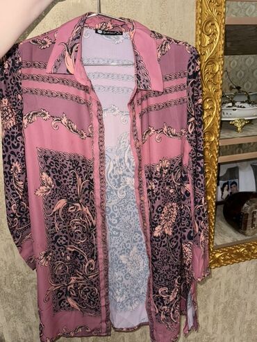 Köynək və bluzalar: Qadın köynəyi – düyməli - Ölçü: 36 (etiketdə “6m 36 razmer” qeyd — 4