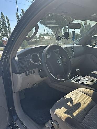 форанер 2004: Toyota 4Runner: 2004 г., Автомат, Бензин, Внедорожник — 6