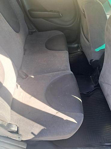 Honda: Honda Fit: 2001 г., 1.3 л, Вариатор, Бензин, Хэтчбэк — 9