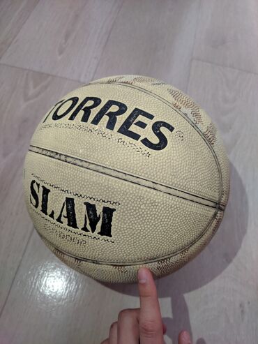 мяч для фудбола: Баскетбольный мяч Torres в хорошем состоянии Размер мяча: стандарт