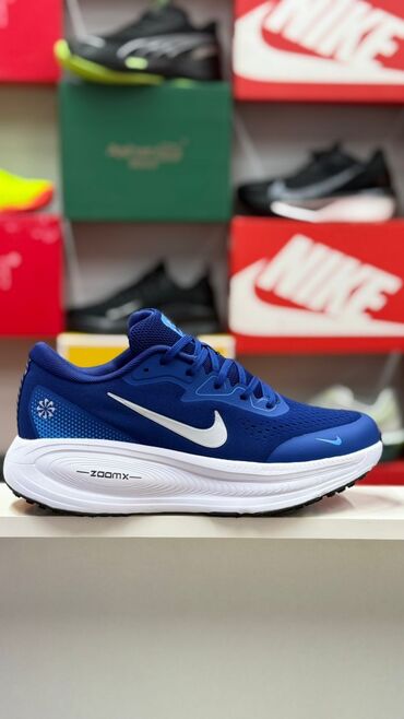 Кроссовки и спортивная обувь: Мужские кроссовки, 44, Nike, Б/у, цвет - Фиолетовый, Самовывоз