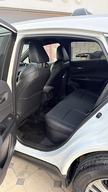 reno stepway: Toyota Venza: 2023 г., 2.5 л, Автомат, Гибрид, Кроссовер — 9