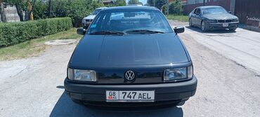 Volkswagen: Volkswagen Passat: 1993 г., 1.8 л, Механика, Бензин, Седан