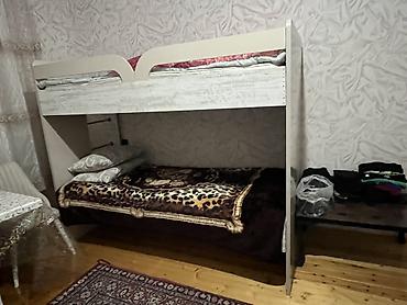 carpayi alti: İki mərtəbəli çarpayı və əlavə çəkilən alt çarpayı - Material: ağac — 1
