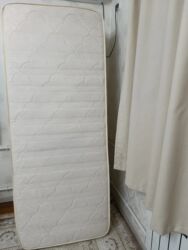старые кровати: Продаю матрас хорошего качества,Лина ортопед
