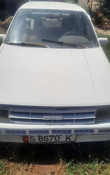 chaser 100: Toyota Corolla: 1990 г., 1.6 л, Механика, Бензин, Хэтчбэк — 2