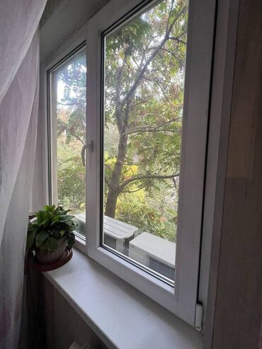 2х комнатные квартиры аренда: 2 бөлмө, 48 кв. м, 104-серия, 2 кабат, Евроремонт