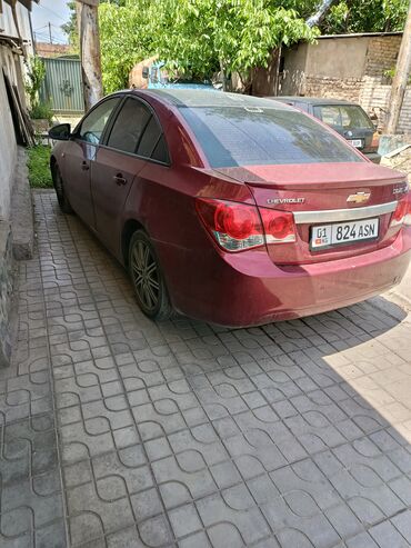 авто шевралет: Chevrolet Cruze: 2010 г., 2 л, Механика, Дизель, Седан