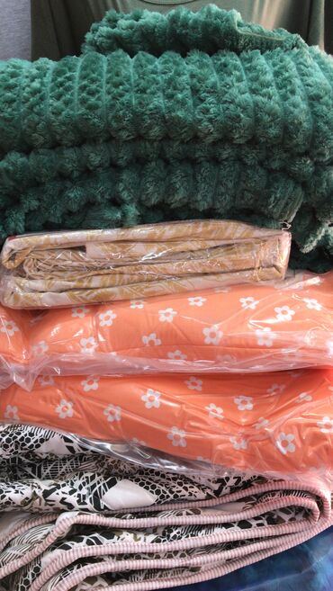 Одеяла и пледы: Комплект одеяла и подушки, Корея, Новый, Все сезоны, Двусторонний, Плюшевый, Светящийся — 33