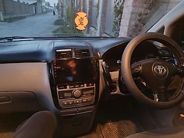 4: Toyota Ipsum: 2002 г., 2.4 л, Автомат, Бензин, Минивэн — 8