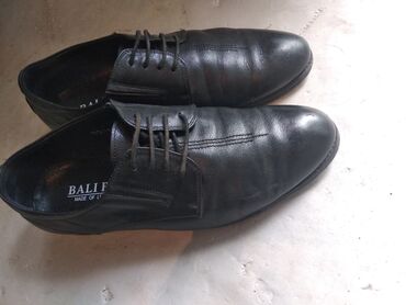 обувь мужская недорого: Продаю туфли 43 размер кожа отличном состоянии 200 сом