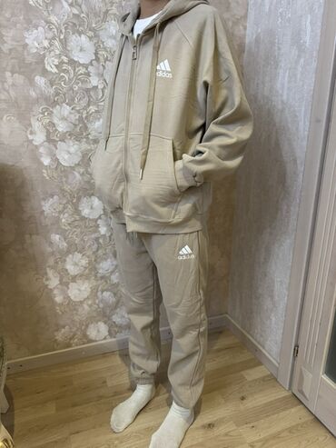 подростковый спортивный костюм: Спортивный костюм adidas (худи на молнии + джоггеры) - Комплект