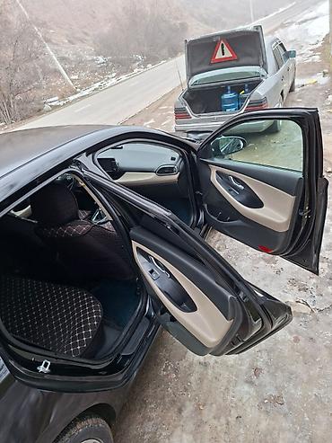 Hyundai: Hyundai i30: 2017 г., 2 л, Механика, Бензин, Хэтчбэк — 5