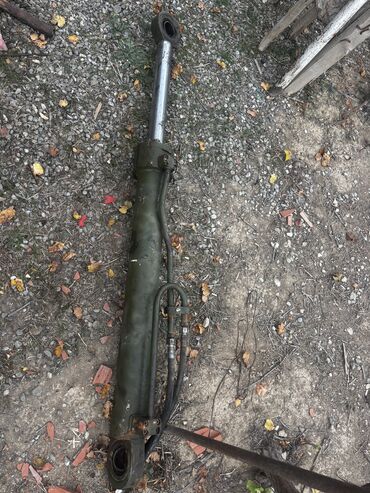 Digər avtomobil ehtiyat hissələri: Cat 330 D2L Ekskavatoru Ehtiyat hisələri mövcudur Kouş Yağ paylaycı — 9