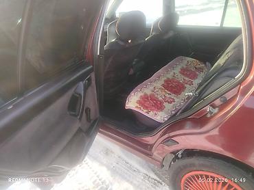 Volkswagen: Volkswagen Vento (седан, поколение на базе Golf III) Цвет: бордовый — 7