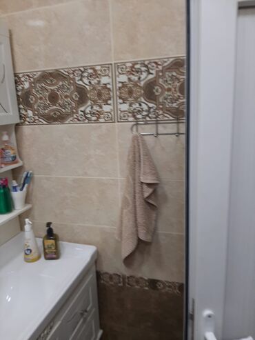 Həyət evləri və villaların satışı: 250kv 2 mertebe yuxarda 4 otaq asagida 4 otaq evin uzunluğu -da lalafo.az — 11 Həyət evləri və villaların satışı: 250kv 2 mertebe yuxarda 4 otaq asagida 4 otaq evin uzunluğu — 11