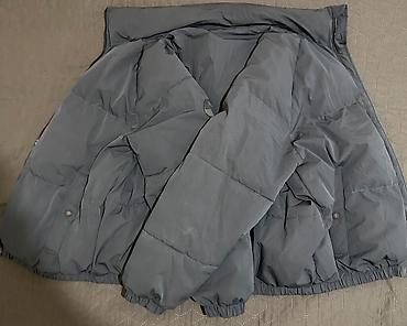 qiş: Bershka kişi puffı şişmə qış gödəkçəsi - Rəng: tünd boz/navy - Model — 4
