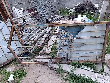 магазиг: Ворота.2 калитки ориентировочно): большие ст около 2,0–2,2 м высотой и — 1