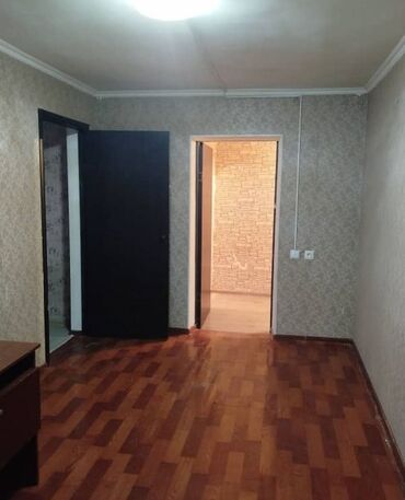 ищу квартира в бишкек: 2 комнаты, 42 м², Индивидуалка, 1 этаж, Старый ремонт