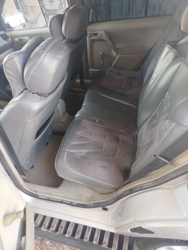 Volkswagen: Volkswagen Vento: 1996 г., 1.8 л, Механика, Бензин, Седан — 9