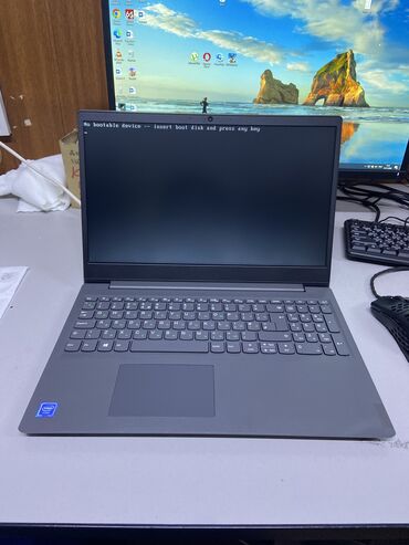 офисные ноутбуки: Ноутбук, Lenovo, 4 ГБ ОЗУ, 15.6 ", Новый, Для несложных задач, память SSD