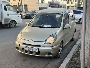 Toyota: Toyota Funcargo: 2001 г., 1.5 л, Автомат, Бензин, Фургон