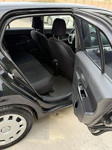 задний стоп одиссей: Toyota Ist: 2008 г., 1.8 л, Автомат, Бензин, Хэтчбэк — 8