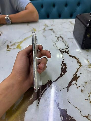 apple m4: IPhone X, 64 ГБ, серебристый - Экран OLED Super Retina с вырезом под — 5