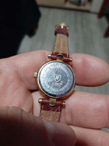 Ručni satovi: Original sat Pozlacen Nivada ispravan sa ima masinu zlatnu Ronda made — 1